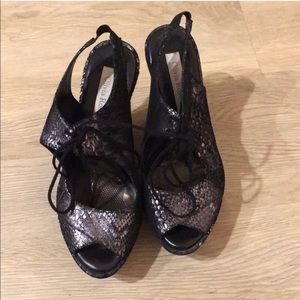 Olivia Rose Tal Wedge Shoes Size 7